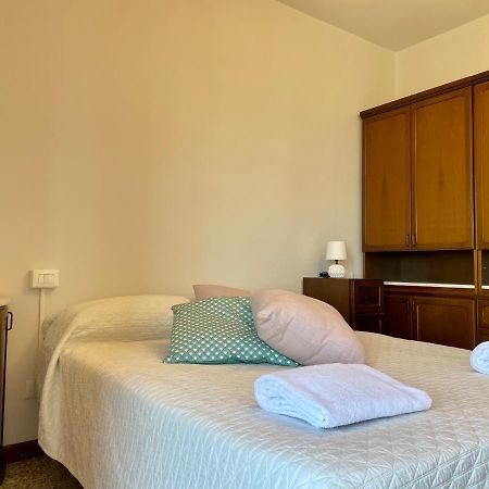 Torri Panoramic Apartment Тори дел Бенако Екстериор снимка